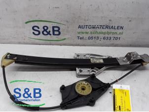 Gebruikte Ruitmechaniek 4Deurs rechts-achter Audi A4 (B8) 2.0 TDI 16V Prijs € 45,00 Margeregeling aangeboden door Schaap & Bron