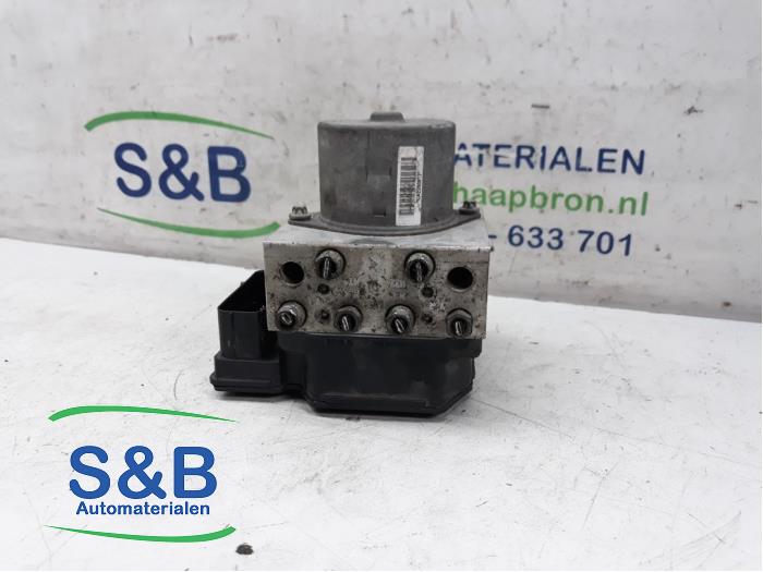 Gebruikte ABS Pomp Mini Mini (R56) 1.4 16V One Prijs € 99,99 Margeregeling aangeboden door Schaap & Bron