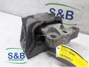 Gebruikte Motorrubber Volkswagen Passat Variant (3C5) Prijs € 40,00 Margeregeling aangeboden door Schaap & Bron