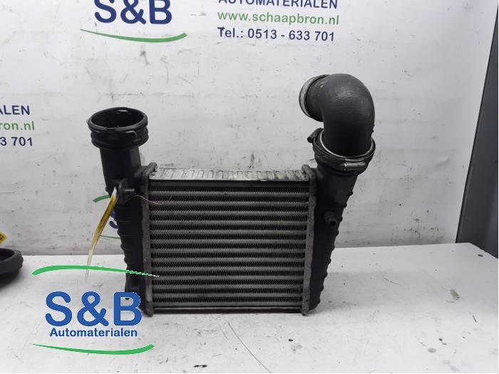 Gebruikte Intercooler Skoda Superb (3U4) 2.0 TDI 16V Prijs € 50,00 Margeregeling aangeboden door Schaap & Bron