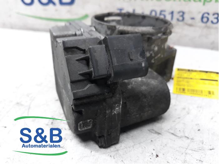 Gebruikte Gasklephuis Audi A4 (B7) 2.5 TDI V6 24V Prijs € 100,00 Margeregeling aangeboden door Schaap & Bron