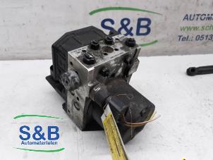 Gebruikte ABS Pomp Audi A4 Avant (B6) 2.4 V6 30V Prijs € 60,00 Margeregeling aangeboden door Schaap & Bron