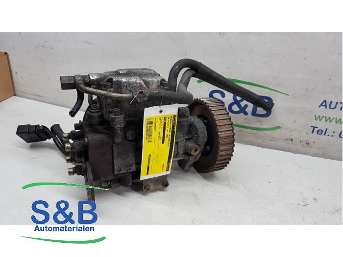 Gebruikte Brandstofpomp Mechanisch Volkswagen Polo IV (9N1/2/3) 1.9 SDI Prijs € 70,00 Margeregeling aangeboden door Schaap & Bron