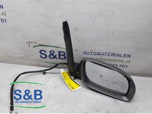 Gebruikte Buitenspiegel rechts Volkswagen Touran (1T1/T2) 1.4 16V TSI 140 Prijs € 50,00 Margeregeling aangeboden door Schaap & Bron