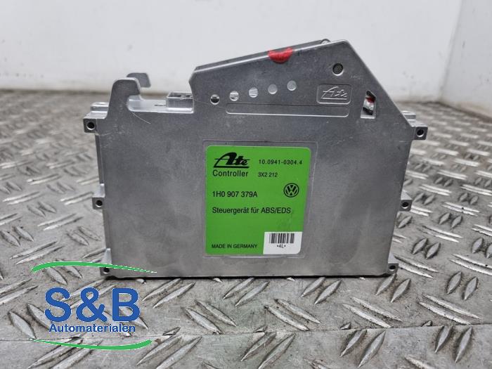 Gebruikte Computer ABS Volkswagen Golf III (1H1) 2.8 VR6 Prijs € 50,00 Margeregeling aangeboden door Schaap & Bron