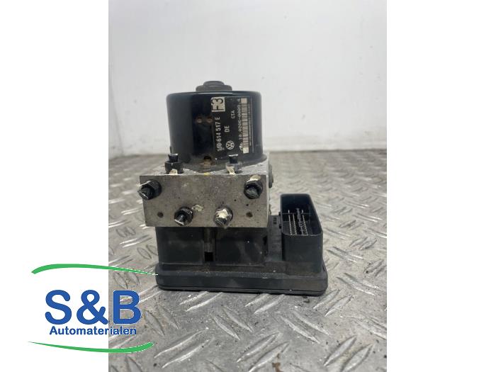 Gebruikte ABS Pomp Volkswagen Golf IV (1J1) 1.9 TDI 130 Prijs € 49,99 Margeregeling aangeboden door Schaap & Bron