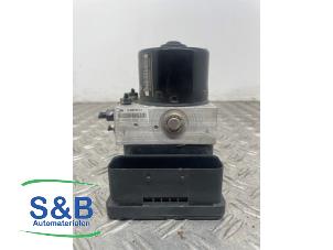 ABS Pomp van een Volkswagen Golf IV (1J1) 1.9 TDI 130 2003