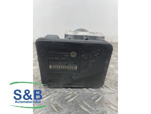 ABS Pomp van een Volkswagen Golf IV (1J1) 1.9 TDI 130 2003