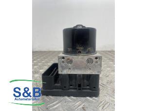 ABS Pomp van een Volkswagen Golf IV (1J1) 1.9 TDI 130 2003