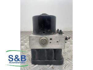 ABS Pomp van een Volkswagen Golf IV (1J1) 1.9 TDI 130 2003