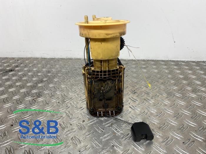 Gebruikte Tank element Pomp Volkswagen Transporter T5 2.5 TDi Prijs € 60,00 Margeregeling aangeboden door Schaap & Bron