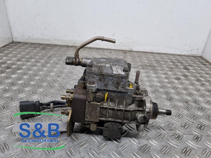 Gebruikte Brandstofpomp Mechanisch Volkswagen Polo III (6N1) 1.7 SDI Prijs € 100,00 Margeregeling aangeboden door Schaap & Bron