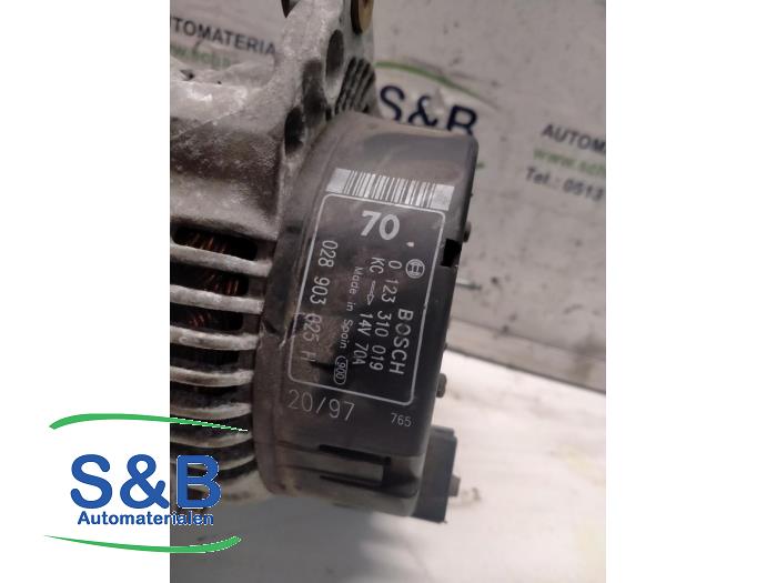 Gebruikte Dynamo Volkswagen Golf III (1H1) 1.8 CL,GL Prijs € 50,00 Margeregeling aangeboden door Schaap & Bron