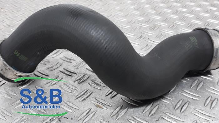 Gebruikte Intercooler Slang Volkswagen Transporter T5 1.9 TDi Prijs € 25,00 Margeregeling aangeboden door Schaap & Bron