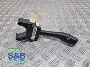 Gebruikte Licht + Raw Schakelaar Volkswagen Bora (1J2) 1.9 TDI 90 Prijs € 14,99 Margeregeling aangeboden door Schaap & Bron