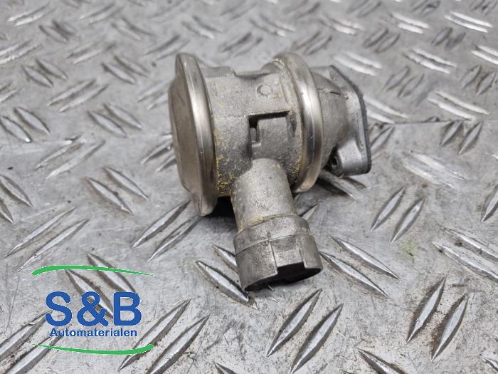 Gebruikte Uitlaat gasklep (EGR) Volkswagen Golf V (1K1) 1.6 Prijs € 20,00 Margeregeling aangeboden door Schaap & Bron