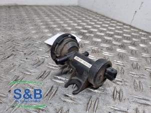 Gebruikte Vacuum Relais Volkswagen Golf III Cabrio (1E) 2.0 Prijs € 20,00 Margeregeling aangeboden door Schaap & Bron