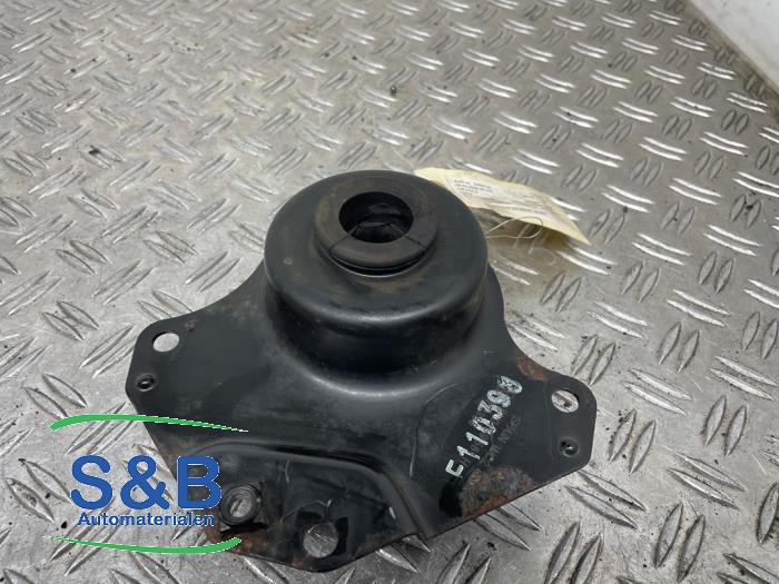 Gebruikte Motorsteun Volkswagen Polo III (6N2) 1.4 16V 100 Prijs € 26,00 Margeregeling aangeboden door Schaap & Bron