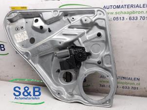 Gebruikte Raammechaniek 4Deurs links-achter Volkswagen Passat (3B2) Prijs € 60,00 Margeregeling aangeboden door Schaap & Bron