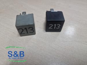 Gebruikte Relais Volkswagen Passat (3B2) 1.6 Prijs € 10,00 Margeregeling aangeboden door Schaap & Bron