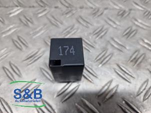 Gebruikte Relais Volkswagen Transporter T4 2.5 TDI Prijs € 15,00 Margeregeling aangeboden door Schaap & Bron