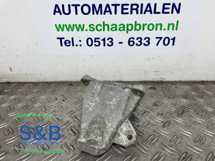 Gebruikte Motorsteun Audi A4 (B5) 2.8 V6 30V Quattro Prijs € 15,00 Margeregeling aangeboden door Schaap & Bron