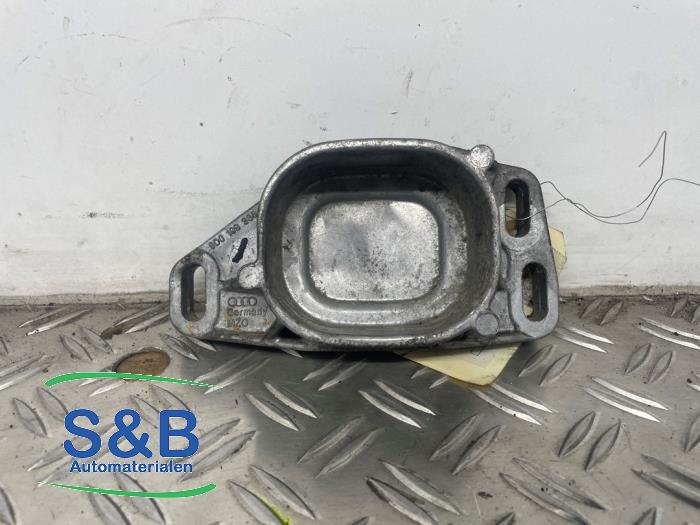 Gebruikte Motorsteun Volkswagen Passat Variant (3B6) 1.9 TDI 130 Prijs € 15,00 Margeregeling aangeboden door Schaap & Bron