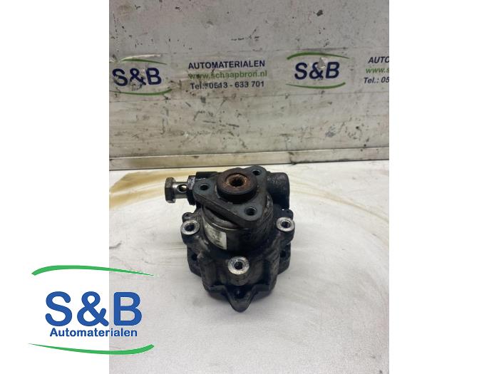 Stuurpomp van een Audi A4 1997