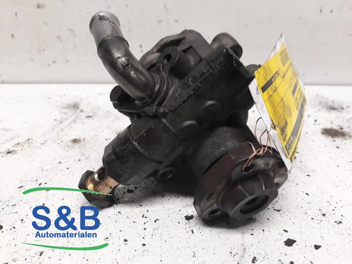 Gebruikte Servopomp Volkswagen Caddy III (2KA,2KH,2CA,2CH) 1.9 TDI Prijs € 35,00 Margeregeling aangeboden door Schaap & Bron