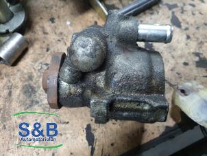 Gebruikte Stuurpomp Volkswagen Polo III (6N1) 1.4i 60 Prijs € 25,00 Margeregeling aangeboden door Schaap & Bron