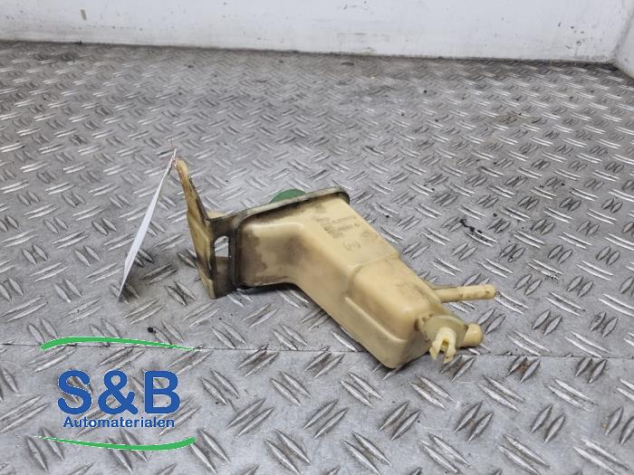 Gebruikte Servo Oliereservoir Volkswagen Passat Variant (3B5) 1.8 20V Prijs € 9,99 Margeregeling aangeboden door Schaap & Bron