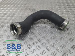 Gebruikte Intercooler Slang Volkswagen Transporter T5 2.5 TDi Prijs € 25,00 Margeregeling aangeboden door Schaap & Bron