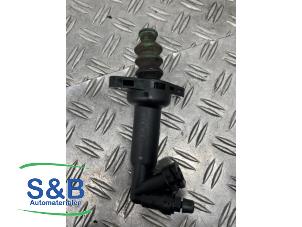 Gebruikte Koppeling Hulp Cilinder Volkswagen California T5 1.9 TDi Prijs € 20,00 Margeregeling aangeboden door Schaap & Bron