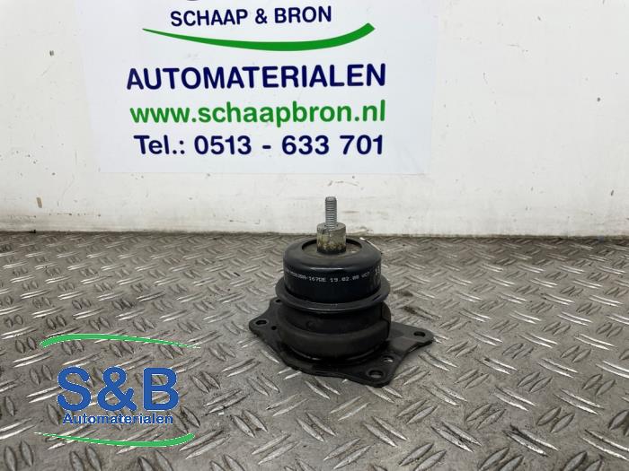 Gebruikte Motorrubber Volkswagen Polo IV (9N1/2/3) 1.4 16V Prijs € 19,99 Margeregeling aangeboden door Schaap & Bron