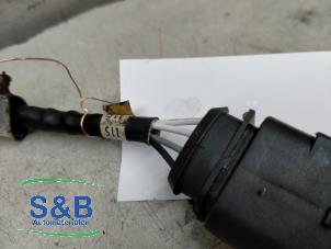 Lambda Sonde van een Volkswagen Golf IV (1J1) 1.6 2000