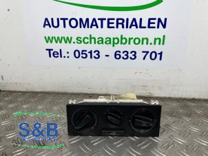 Gebruikte Kachel Schakelaar Volkswagen Passat (3B2) 1.6 Prijs € 65,00 Margeregeling aangeboden door Schaap & Bron