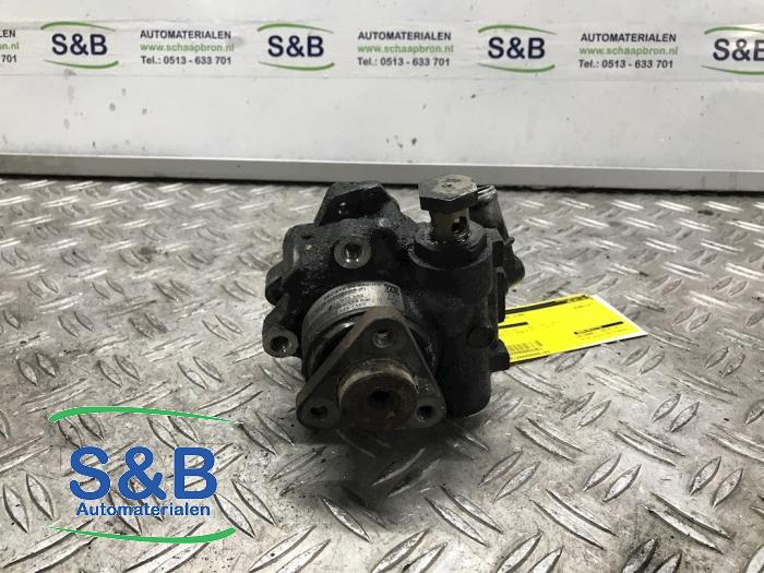 Gebruikte Pomp Servo Volkswagen Passat (3B3) 1.9 TDI 130 Prijs € 35,00 Margeregeling aangeboden door Schaap & Bron