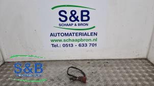 Lambda Sonde van een Volkswagen Polo III (6N2) 1.4 2000