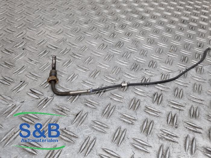 Uitlaat temperatuursensor van een Volkswagen Golf V (1K1) 1.9 TDI 2008