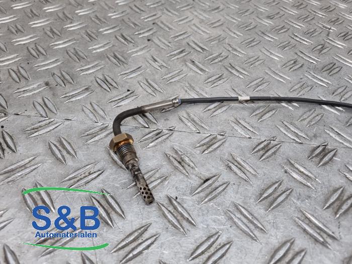 Uitlaat temperatuursensor van een Volkswagen Golf V (1K1) 1.9 TDI 2008