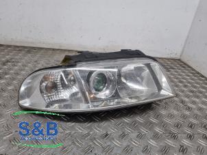 Gebruikte Koplamp rechts Audi A4 (B5) 1.6 Prijs € 80,00 Margeregeling aangeboden door Schaap & Bron