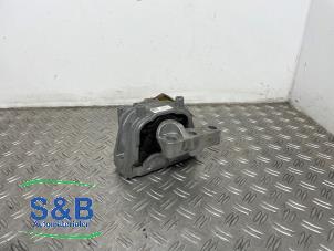 Gebruikte Motorsteun Volkswagen Caddy IV 2.0 TDI 75 Prijs € 32,00 Margeregeling aangeboden door Schaap & Bron