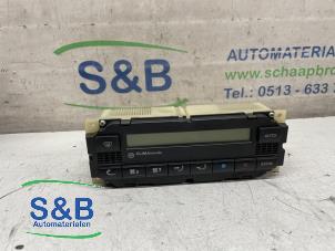 Gebruikte Climatronic Paneel Volkswagen Passat (3B2) 1.9 TDi 90 Prijs € 25,00 Margeregeling aangeboden door Schaap & Bron