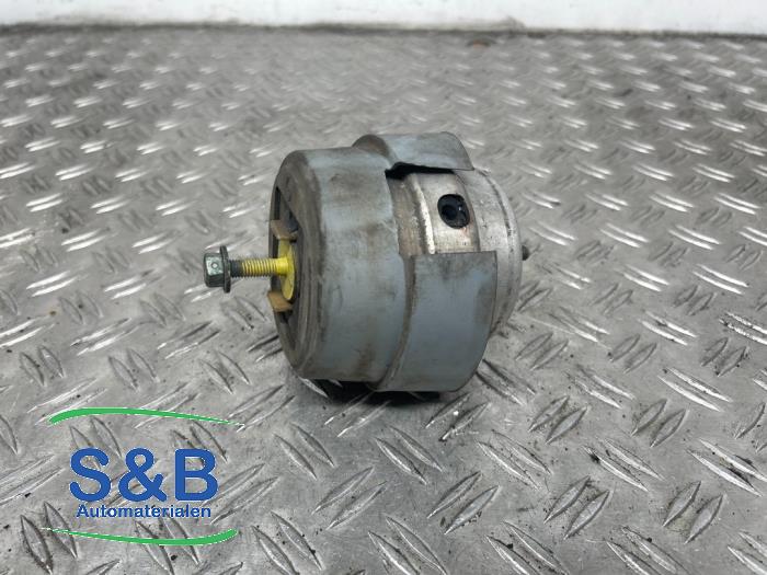 Gebruikte Motorrubber Audi A4 (B6) 2.0 20V Prijs € 29,00 Margeregeling aangeboden door Schaap & Bron