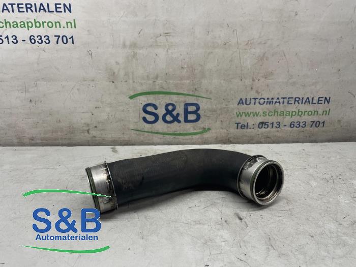 Gebruikte Intercooler Slang Volkswagen Golf V (1K1) 2.0 TDI DPF 4Motion Prijs € 22,00 Margeregeling aangeboden door Schaap & Bron