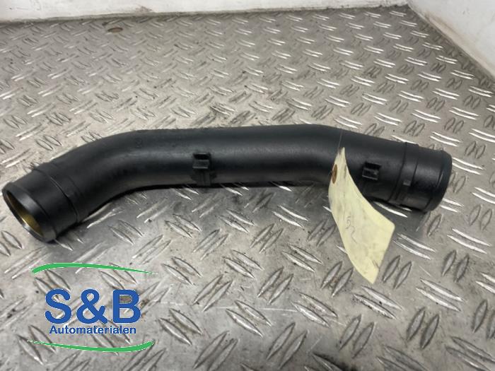 Gebruikte Intercooler Buis Volkswagen Polo IV (9N1/2/3) 1.9 TDI 100 Prijs € 28,00 Margeregeling aangeboden door Schaap & Bron