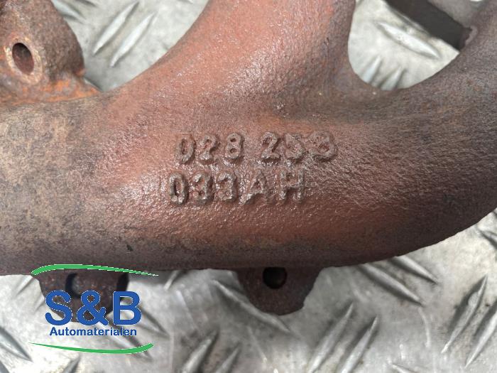 Uitlaatspruitstuk van een Volkswagen Sharan (7M8/M9/M6) 1.9 TDI 110 1997