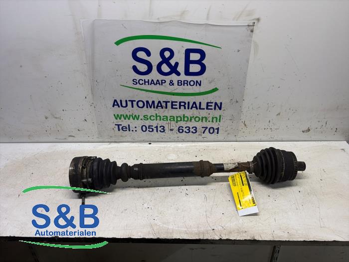Gebruikte Aandrijfas rechts-voor Audi A4 (B5) 1.6 Prijs € 90,00 Margeregeling aangeboden door Schaap & Bron