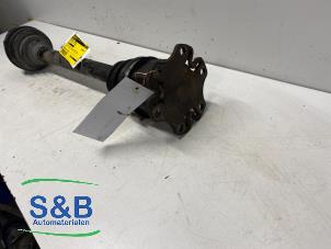 Gebruikte Aandrijfas links-voor Audi A6 Avant Quattro (C6) 3.0 TDI V6 24V Prijs € 125,00 Margeregeling aangeboden door Schaap & Bron