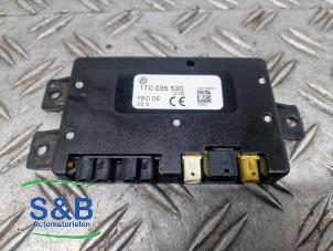 Gebruikte Antenne Versterker Volkswagen Golf Plus (5M1/1KP) 1.4 TSI 140 16V Prijs € 65,00 Margeregeling aangeboden door Schaap & Bron